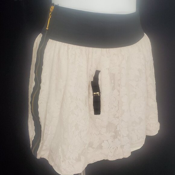 Steve Madden size Small Full Zip Full Lined Peach Lace Mini Skirt Elastic Waist - Picture 1 of 14